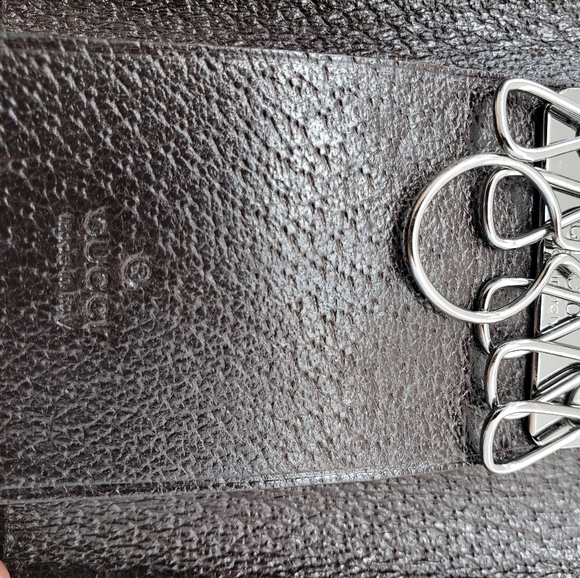 Authentic Gucci GG Tan Canvas Key Holder - Picture 9 of 16